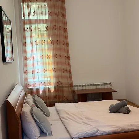 Old Town Grand Self Check-in Apartment *