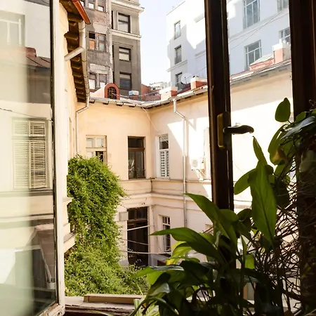 Old Town Grand Self Check-in Apartment *